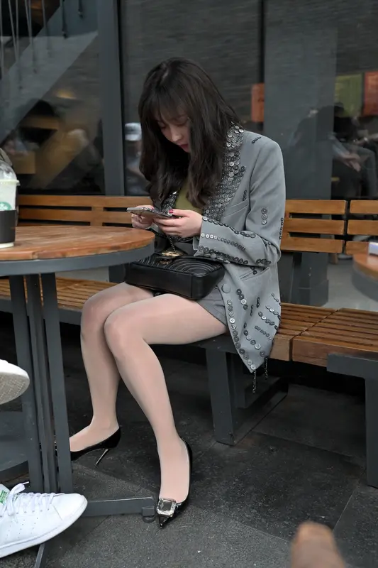 [魔镜街拍] 078 [摄霸]西装高跟百褶裙 - 魔镜街拍